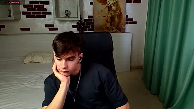 BradyFlint online show from February 14, 7:03 am