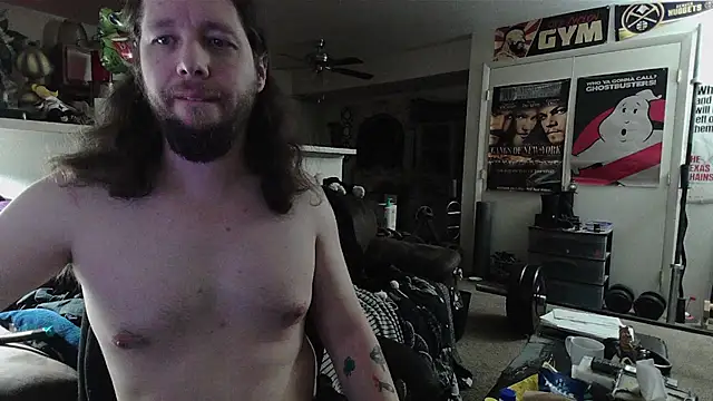 biggerisbetter12 online show from April 9, 8:31 am