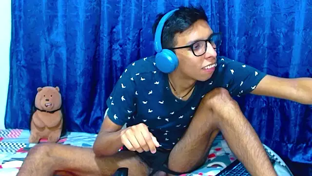 DavTwink3100 online show from March 8, 2:04 am