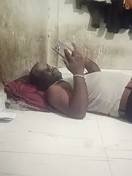 RNlov online show from February 12, 3:29 pm