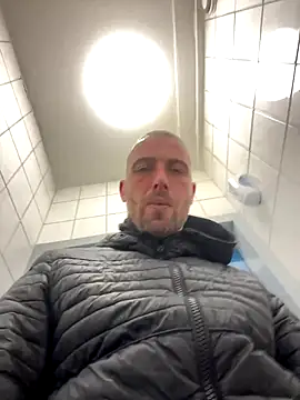 Rotteei1 online show from December 5, 11:28 am