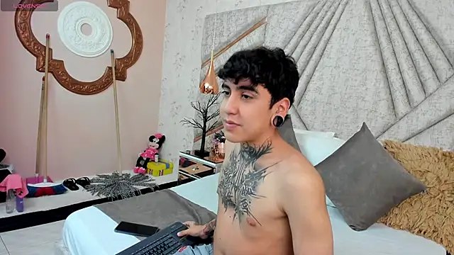 SantiOlsen online show from November 20, 12:15 pm