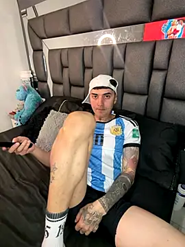 Williamlo online show from November 3, 3:54 am