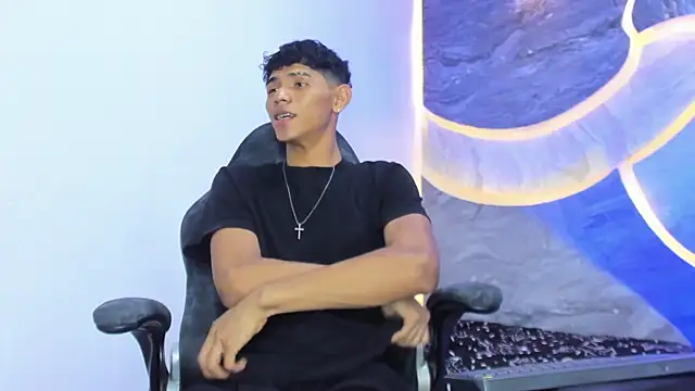 Sex Boy 33  online show from December 18, 5:14 am