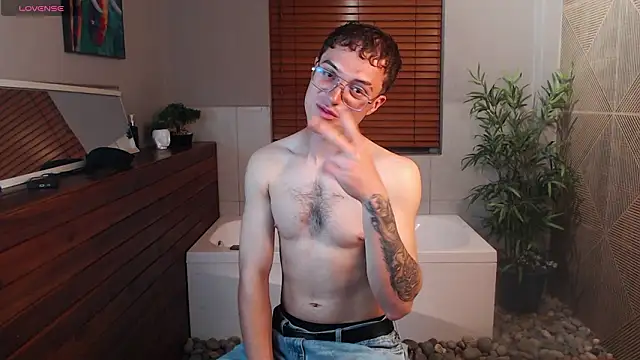 Lil James online show from February 26, 8:43 pm