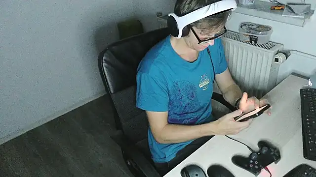 StephPra94 online show from July 5, 11:01 pm