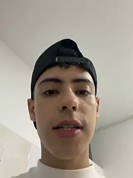 Sebastian Reed online show from February 4, 6:52 am