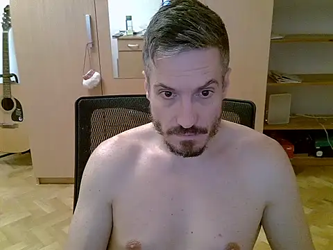 delayclose   online show from November 14, 4:52 pm