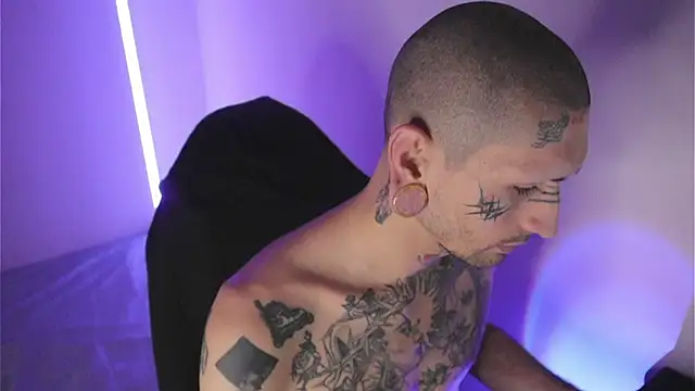 TokyoHatsumoto online show from February 2, 11:13 pm