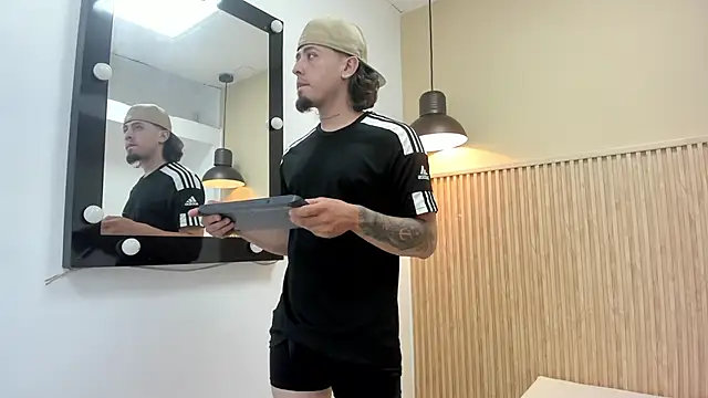 STEINER 01 online show from October 28, 4:37 am