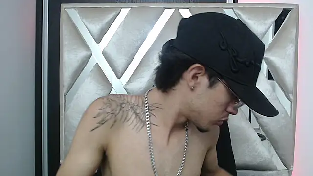 BrayanOconer08 online show from November 15, 3:19 am