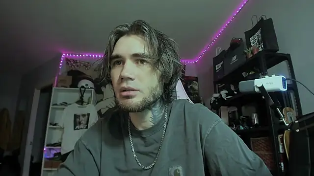 Go V Cs online show from January 8, 10:15 pm