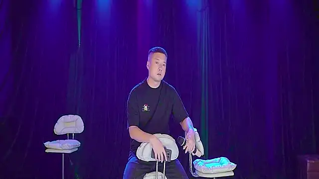 forever 003 online show from October 31, 3:04 pm