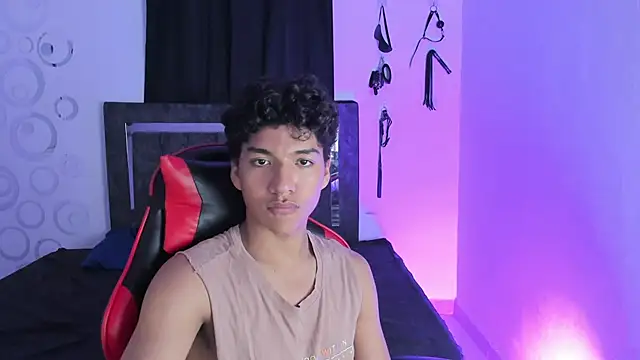 Maximiliano Khalil online show from November 11, 10:37 pm