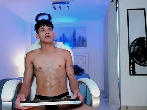 KamiSuarez online show from November 21, 6:51 pm