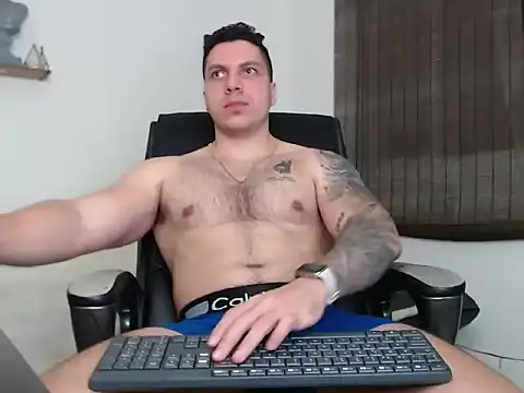 Noah Swagger  online show from November 8, 8:06 am