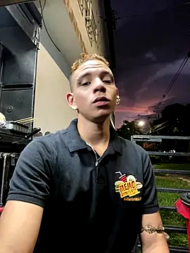 Dylams maja online show from November 22, 11:15 pm