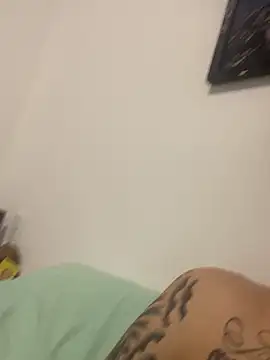 johnbe054 online show from November 3, 10:22 pm