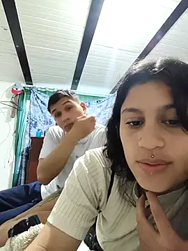 joss and sofi online show from November 3, 9:49 pm