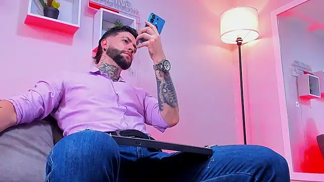 Supreme Alpha online show from November 25, 7:27 pm