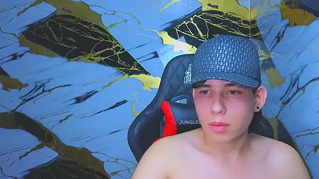 Suarezz10  online show from November 12, 2:56 pm