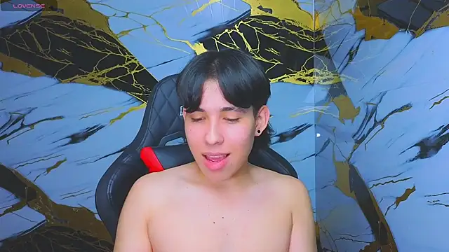 Suarezz10  online show from November 13, 3:49 pm