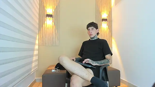 DANTE ARMSTRONG online show from November 22, 4:23 am