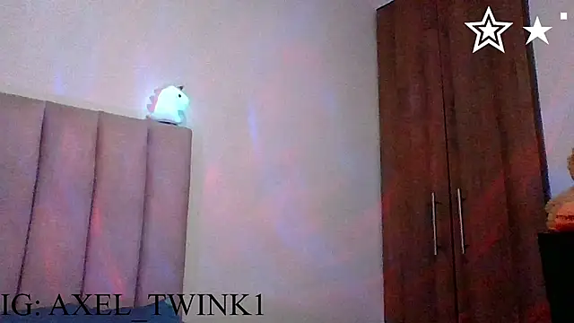 axel love13 online show from February 25, 11:17 pm