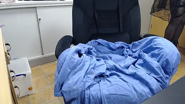 dwtsteffi50 online show from April 2, 11:07 am