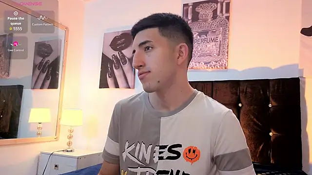 Un Sluttyy online show from February 20, 11:23 am