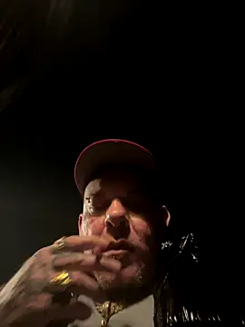 rockhardtatz online show from November 10, 3:44 am