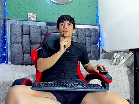 ElanGiraldo online show from April 7, 11:05 pm