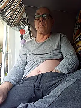 andy-1961 online show from February 26, 1:56 pm