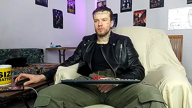 Huntall77 online show from February 1, 8:57 am