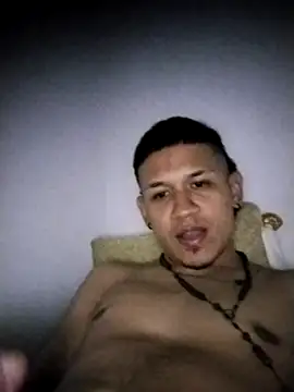 Chris    Col online show from November 19, 7:52 am