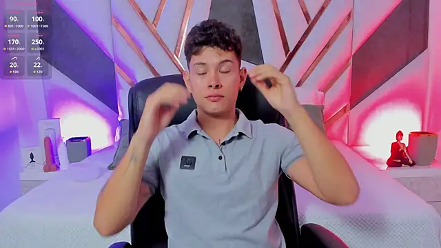 Daniel cute18 online show from November 12, 8:25 pm