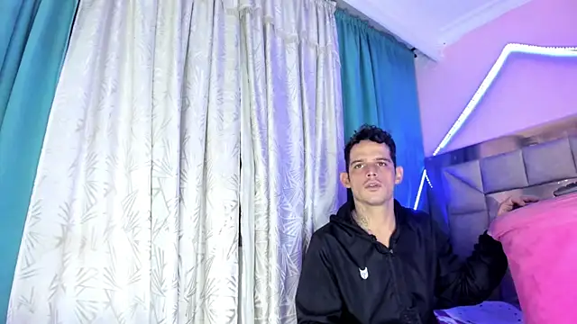 Sexybigjefffx online show from December 19, 3:25 am