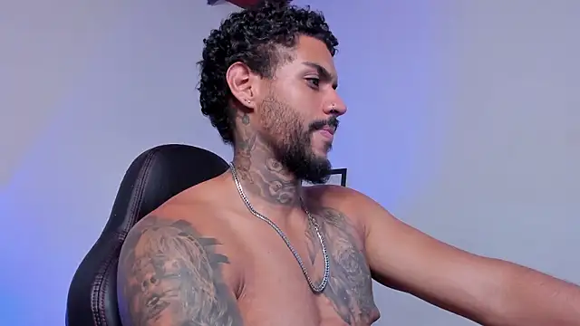 LuigiVitale 1 online show from February 27, 7:42 am