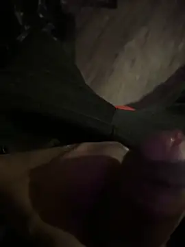 Shyguycharlie26 online show from November 19, 6:24 am