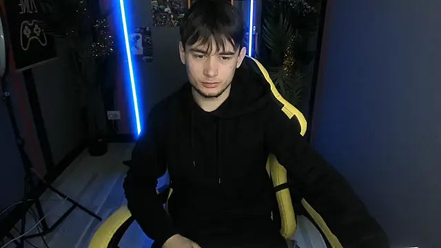 AlejandroEllias online show from January 13, 6:07 am