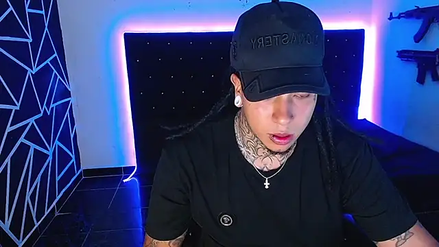 Zero-X9 online show from March 5, 8:27 pm