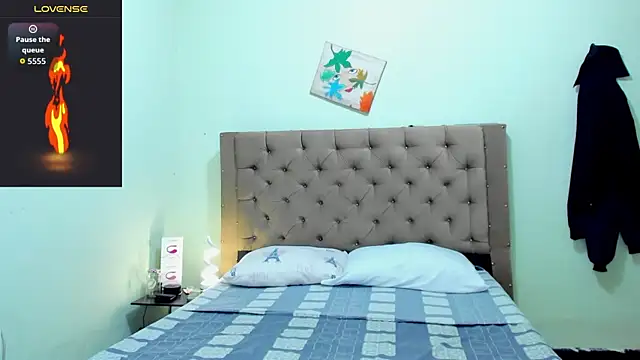 blorelopez online show from February 13, 9:42 pm