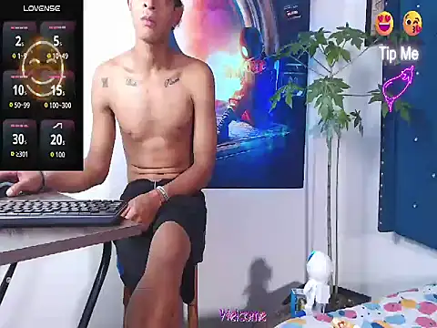 crissex3 online show from March 13, 3:52 pm