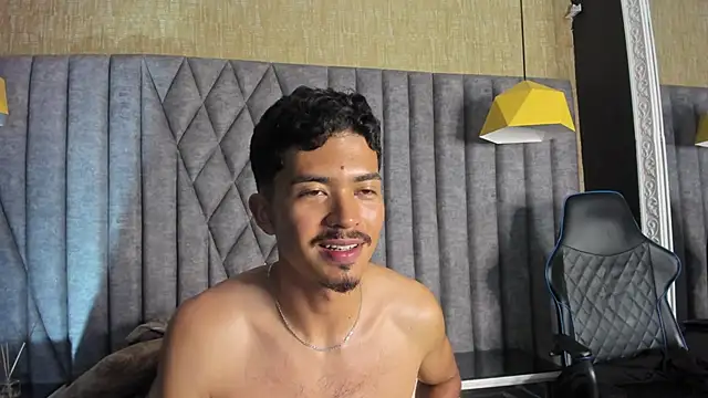 NicolaiKarav online show from December 3, 4:46 pm