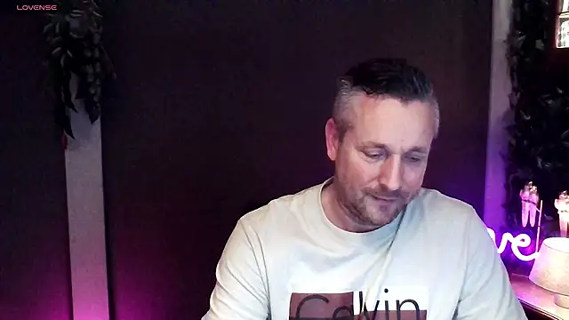 Hunter Fl online show from November 26, 5:05 pm