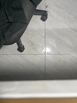 boyyyy2k1 online show from March 26, 5:50 pm