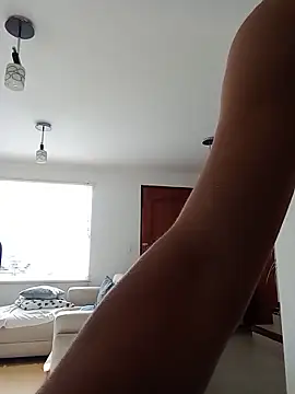 ChrisFloresP online show from December 3, 12:22 pm