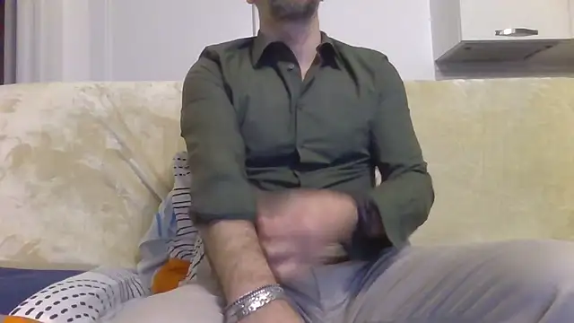 Eroshotlicker online show from April 15, 9:15 pm