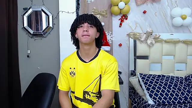 kim curlyy online show from December 4, 2:35 pm