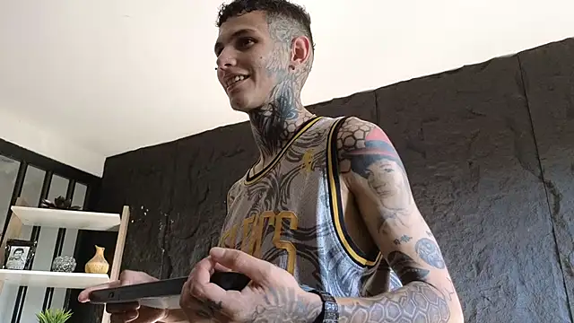 Paulo 527 online show from January 17, 9:05 pm